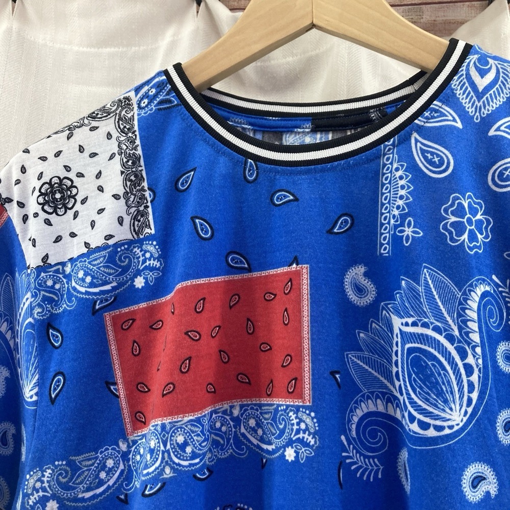 Fresh Prints of Bel Air Shirt Mens L Paisley Bandana Patchwork Crewneck Vtg 90s‎